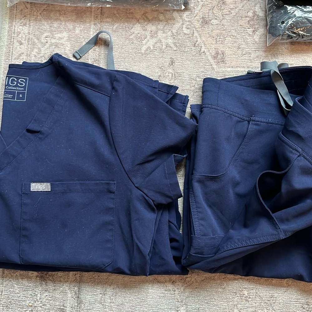 Figs scrubs - NEVER WORN